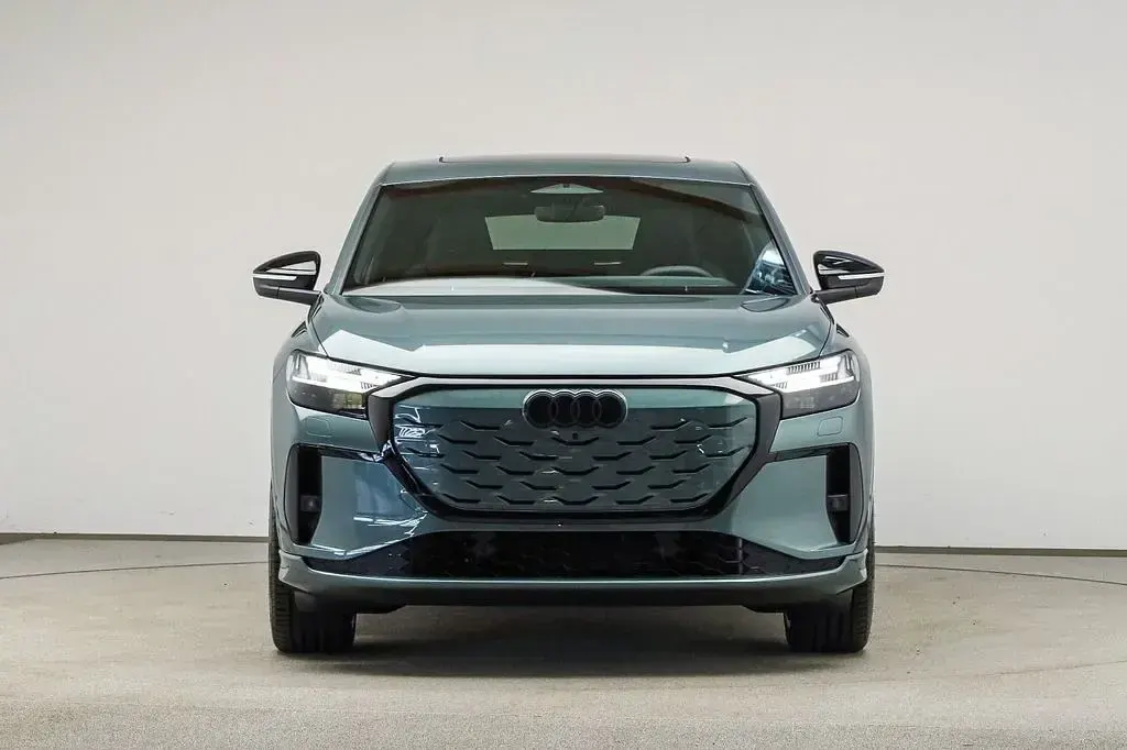 Gebraucht Audi Q4 Sportback e-tron S-Line 219 kW (299 PS) 2026 Grün SUV