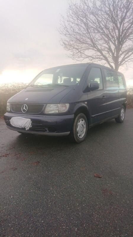 Blau Gebraucht 1998 Mercedes V230 Van / Kleinbus | 3.060 € - Bild 1/4