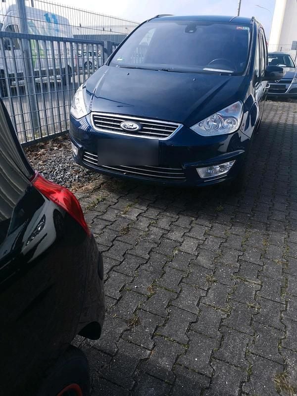 Gebraucht VW Touran 140 PS (102 kW) 2010 Blau Van / Kleinbus