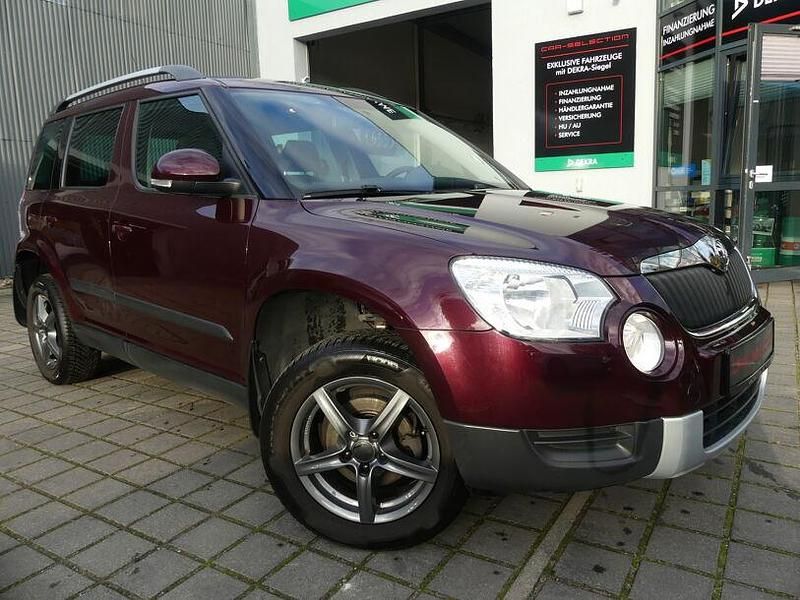 Rot rosso brunello (metallic) Gebraucht 2011 Skoda Yeti Active SUV | 7.800 € (Fairer Preis) - Bild 1/4