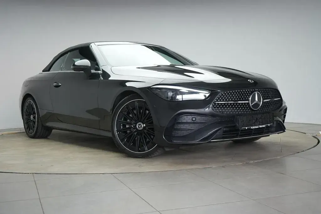 Gebraucht Mercedes CLE300 AMG line 258 PS (189 kW) 2025 Grau Cabrio