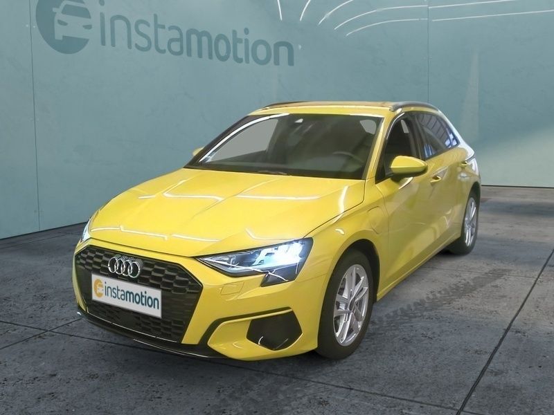 Gelb Gebraucht 2024 Audi A3 Sportback e-tron Design Kleinwagen | 35.144 € - Bild 1/3