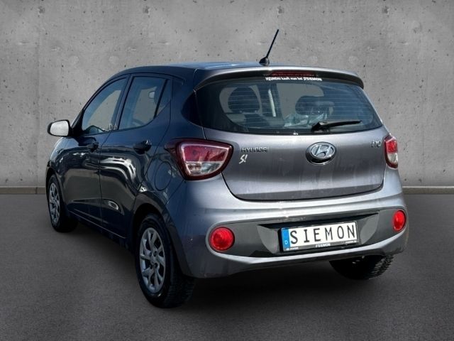 Gebraucht Hyundai i10 Classic 67 PS (49 kW) 2017 Grau Kleinwagen