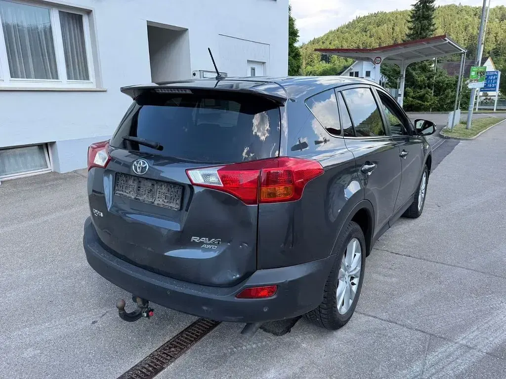 Gebraucht Toyota RAV4 150 PS (110 kW) 2013 Grau SUV