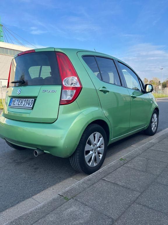 Gebraucht Suzuki Splash 86 PS (63 kW) 2009 Grün Kleinwagen