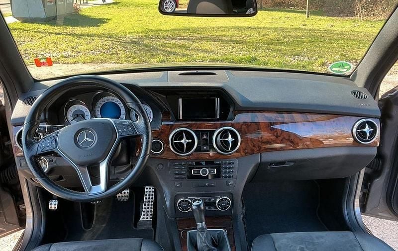 Gebraucht Mercedes GLK200 143 PS (105 kW) 2012 Grau SUV