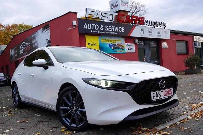 Weiß Gebraucht 2020 Mazda 3 Selection Limousine | 17.790 € (Guter Preis) - Bild 1/4