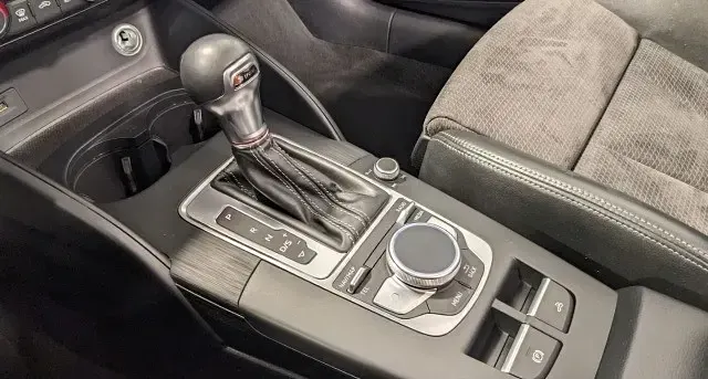 Gebraucht Audi S3 Comfort 310 PS (228 kW) 2018 Grau metallic Cabrio