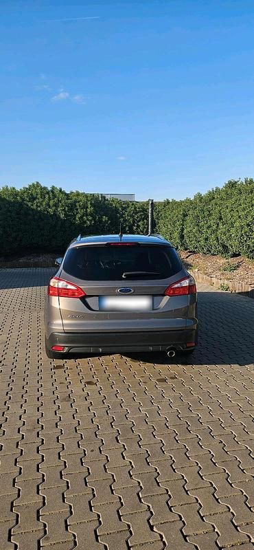 Gebraucht Ford Focus Titanium 163 PS (119 kW) 2011 Braun Kombi