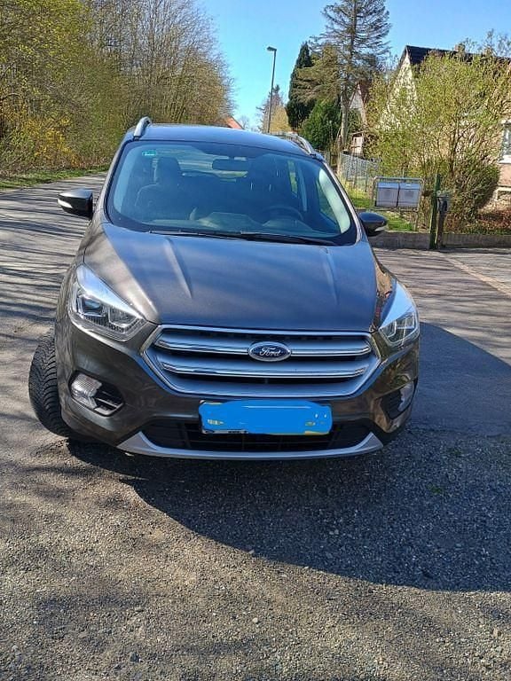 Gebraucht Ford Kuga Trend 120 PS (88 kW) 2018 Grau SUV