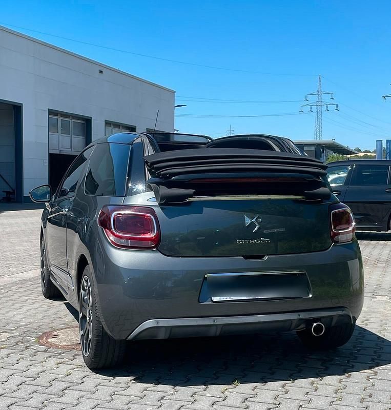 Grau Gebraucht 2013 Citroën DS3 Cabriolet Cabrio | 4.750 € (Fairer Preis) - Bild 1/4