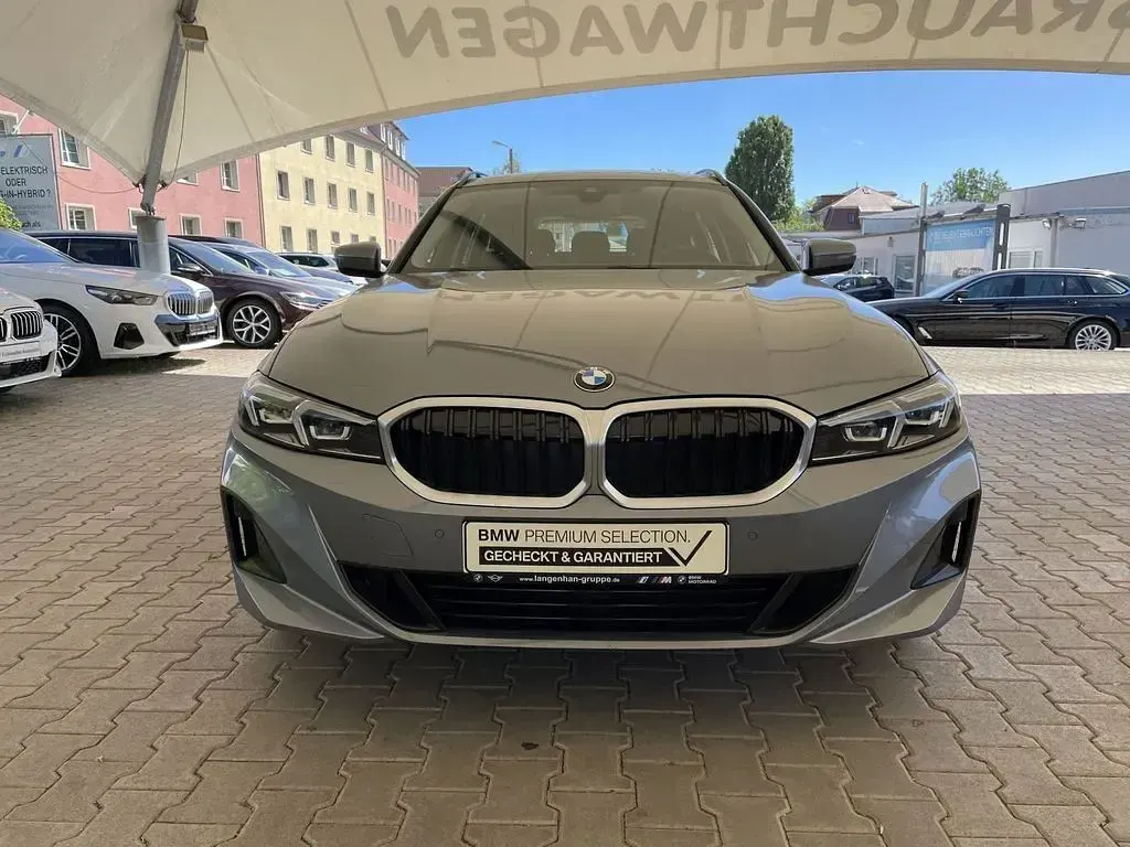 Gebraucht BMW 318 Efficient Dynamics 150 PS (110 kW) 2023 Grau Kombi