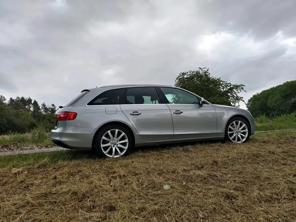 Gebraucht Audi A4 177 PS (130 kW) 2014 Silber Kombi