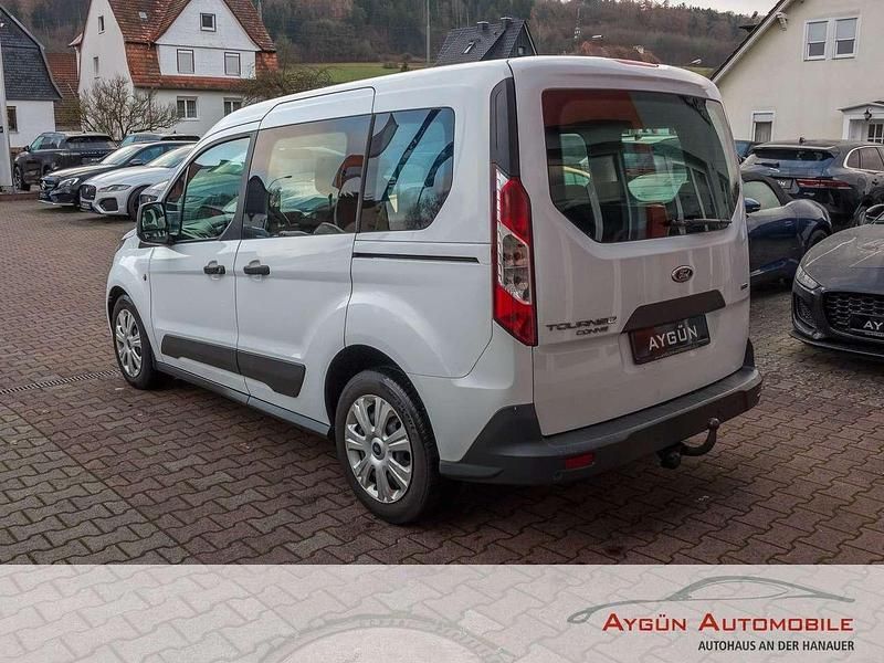 Gebraucht Ford Tourneo Connect Ambiente 101 PS (74 kW) 2015 Frostweiß Van / Kleinbus