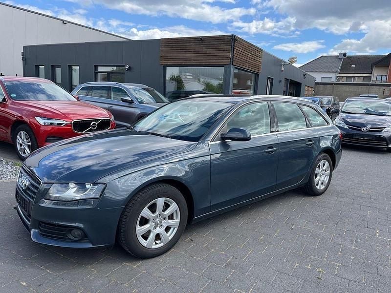 Grau Gebraucht 2011 Audi A4 Ambiente Kombi | 6.666 € (Superpreis) - Bild 1/4