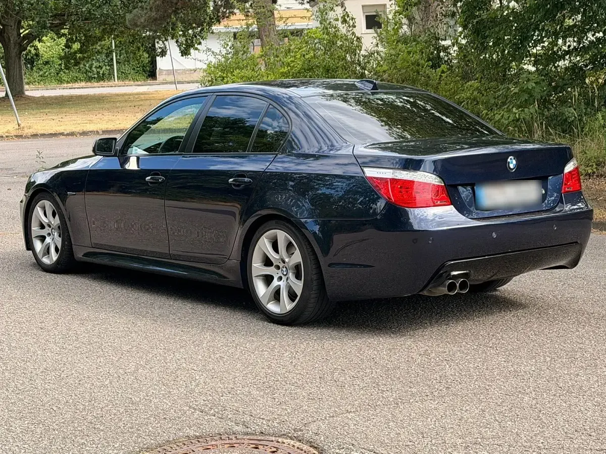 Gebraucht BMW 525 M Sport 192 PS (141 kW) 2004 Blau Limousine