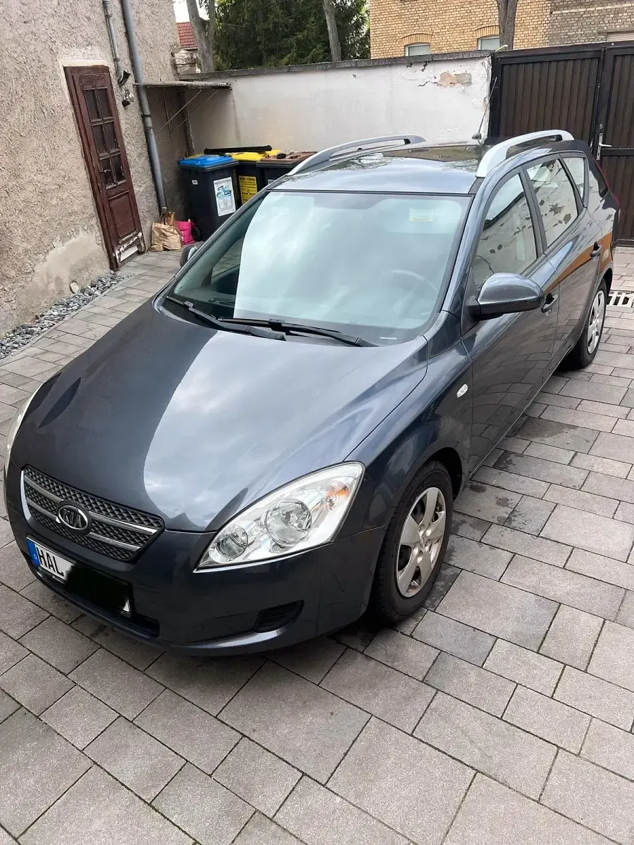 Usata Kia Ceed 109 CV (80 kW) 2009 Verde Utilitaria