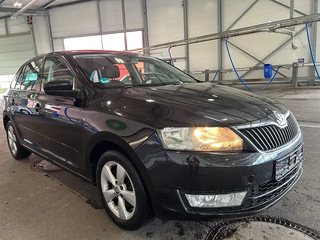 Gebraucht Skoda Rapid 105 PS (77 kW) 2014 Kleinwagen