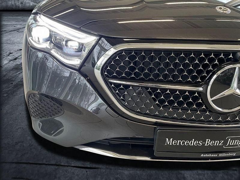Gebraucht Mercedes E200 Advanced Plus 204 PS (150 kW) 2024 Grau Limousine