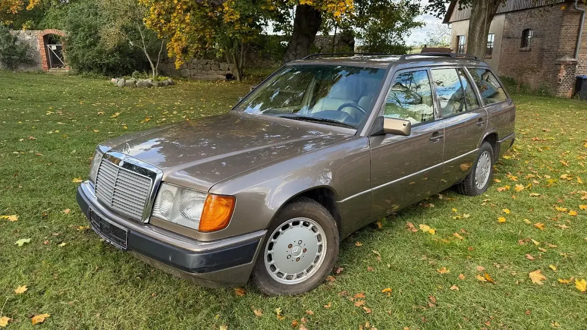 Gebraucht Mercedes 230 97 PS (71 kW) 1991 Braun Kombi