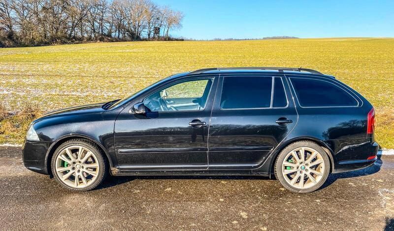 Schwarz Gebraucht 2007 Skoda Octavia RS Kombi | 2.500 € (Guter Preis) - Bild 1/4