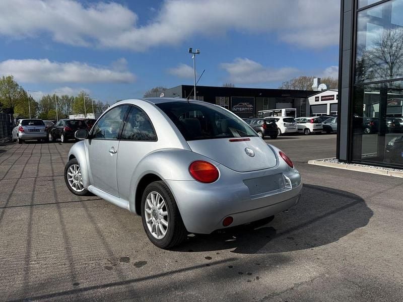 Gebraucht VW New Beetle 101 PS (74 kW) 2004 Silber Kleinwagen