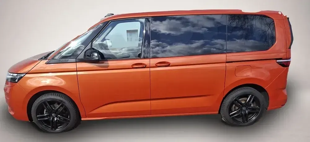 Gebraucht VW Multivan S 136 PS (100 kW) 2022 Braun Van / Kleinbus