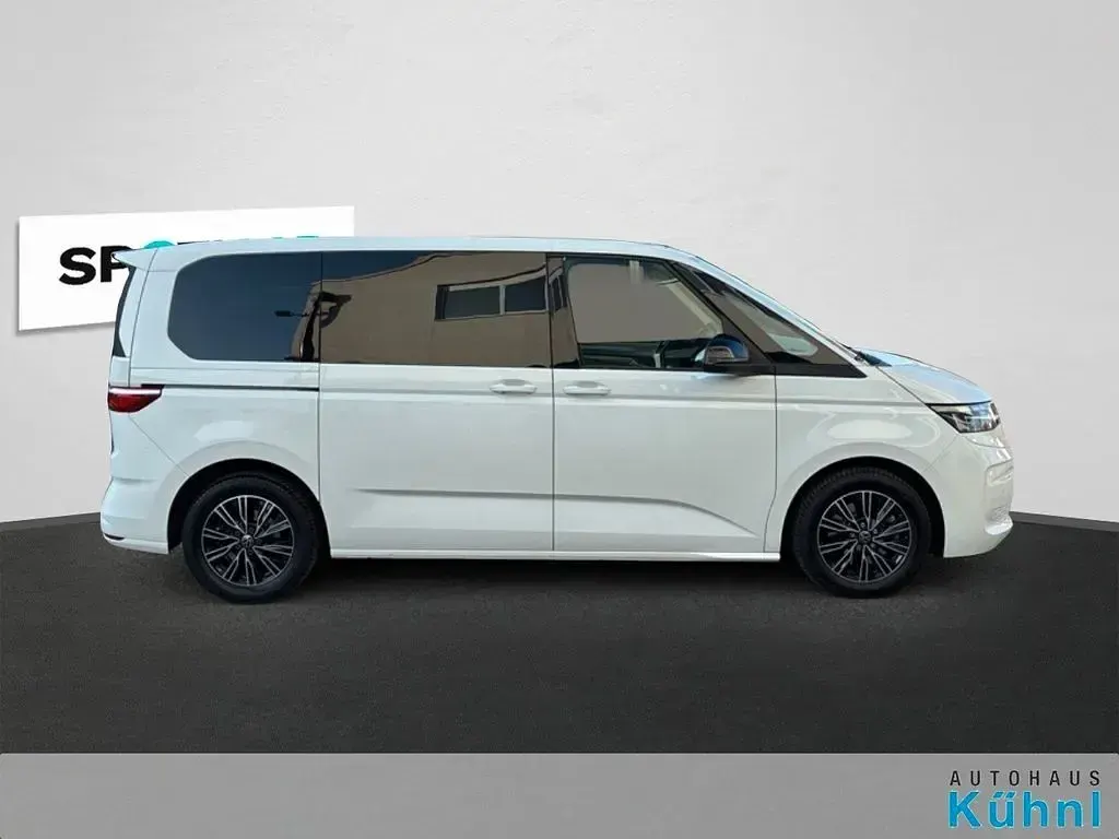 Gebraucht VW Multivan 204 PS (150 kW) 2022 Weiß Van / Kleinbus