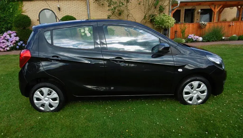 Gebraucht Opel Karl Edition 75 PS (55 kW) 2016 Schwarz Kleinwagen