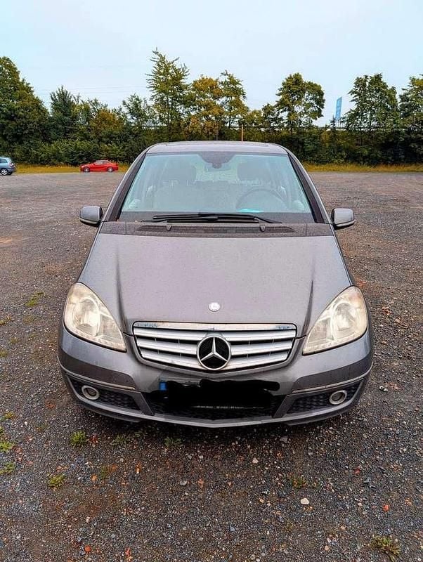 Grau Gebraucht 2008 Mercedes A160 Limousine | 2.290 € (Guter Preis) - Bild 1/4