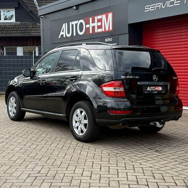 Gebraucht Mercedes ML350 224 PS (164 kW) 2009 Schwarz SUV