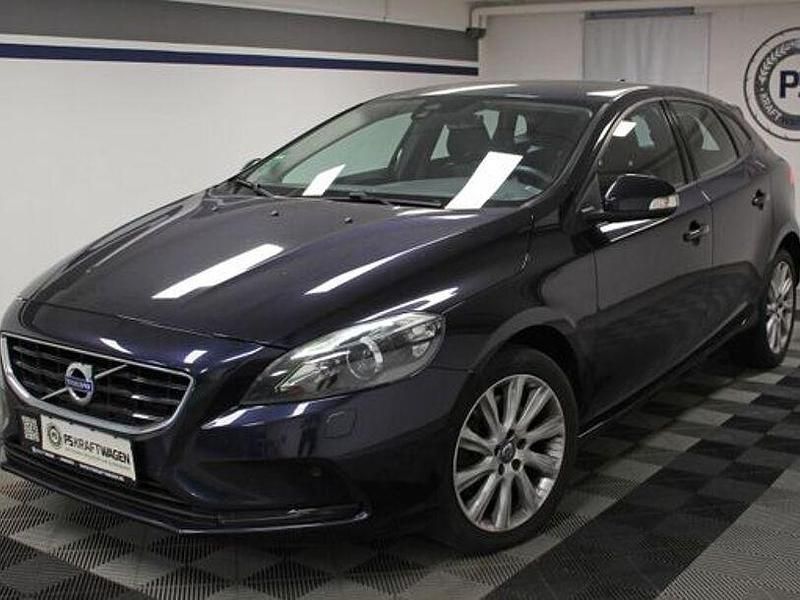 Blau Gebraucht 2016 Volvo V40 Kombi | 11.490 € (Fairer Preis) - Bild 1/3