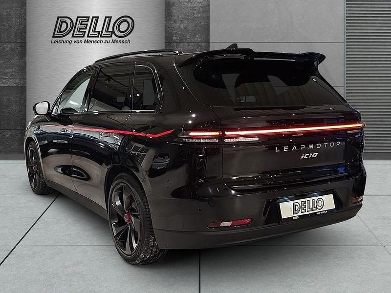 Neu Leapmotor C10 439 kW (598 PS) 2026 Metallic black SUV