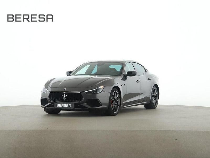 Grau Gebraucht 2020 Maserati Ghibli Coupé | 46.225 € (Superpreis) - Bild 1/4