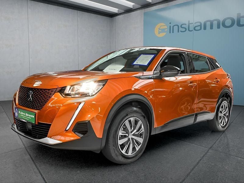 Orange Gebraucht 2022 Peugeot e-2008 Active SUV | 16.449 € (Superpreis) - Bild 1/4