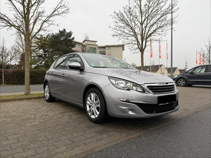 Gebraucht Peugeot 308 131 PS (96 kW) 2014 Grau Limousine