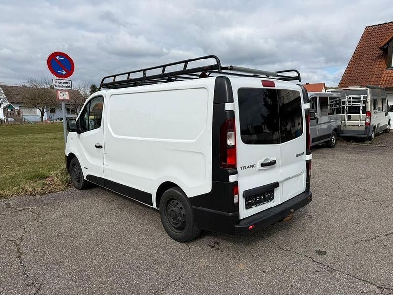 Gebraucht Renault Trafic 120 PS (88 kW) 2015 Weiß Van / Kleinbus