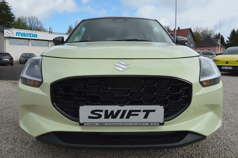 Neu Suzuki Swift Comfort+ 82 PS (60 kW) 2026 Grün Kleinwagen