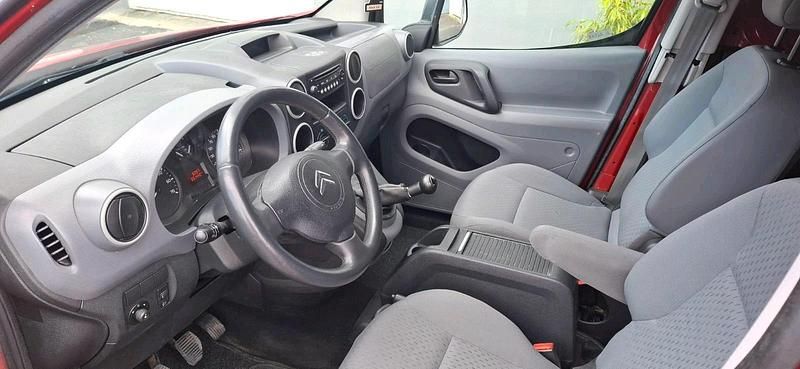 Gebraucht Citroën Berlingo 90 PS (66 kW) 2010 Rot Van / Kleinbus