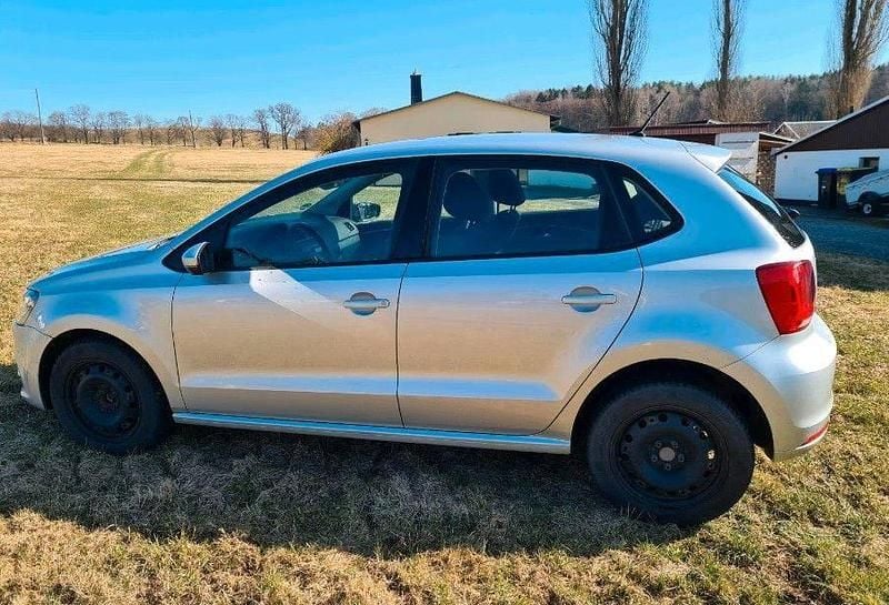 Gebraucht VW Polo 90 PS (66 kW) 2014 Silber Kleinwagen