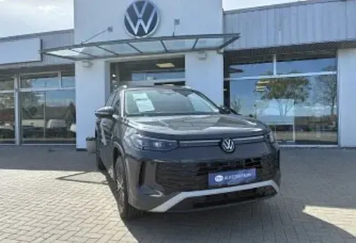 Neu VW Tayron Life 150 PS (110 kW) 2026 Grau SUV