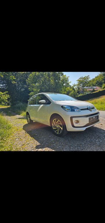 Weiß Gebraucht 2017 VW up! Sound Kleinwagen | 8.300 € (Guter Preis) - Bild 1/4