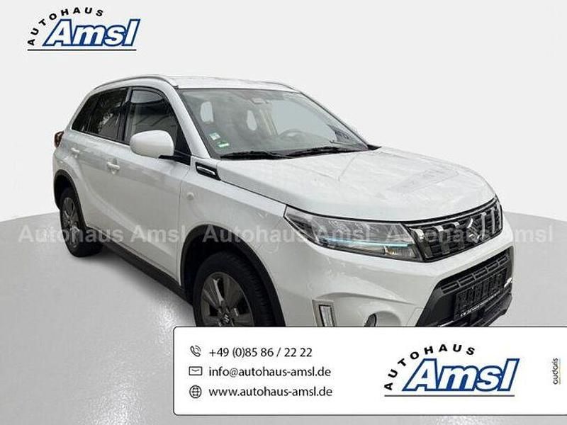 Weiß Gebraucht 2022 Suzuki Vitara Comfort SUV | 20.890 € (Fairer Preis) - Bild 1/4
