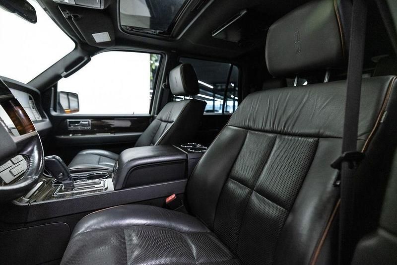 Gebraucht Lincoln Navigator 305 PS (224 kW) 2010 Weiß SUV