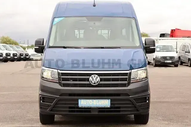 Gebraucht VW Crafter 102 PS (75 kW) 2021 Deep ocean blue Van