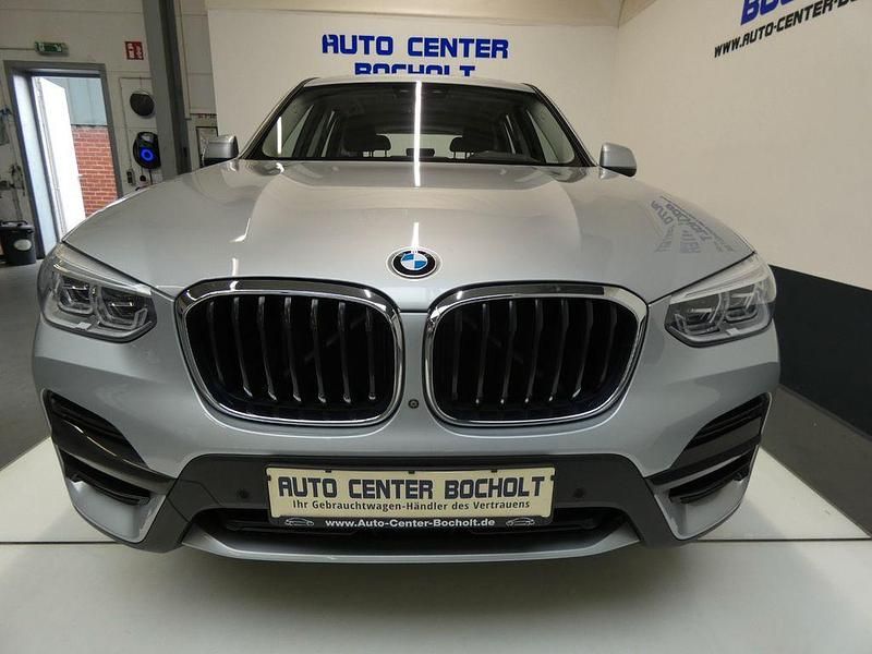 Silber Gebraucht 2019 BMW X3 Advantage SUV | 22.700 € (Teuer) - Bild 1/4