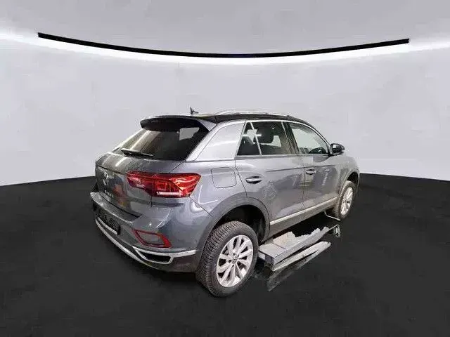 Używany VW T-Roc Style 150 KM (110 kW) 2022 Szary SUV