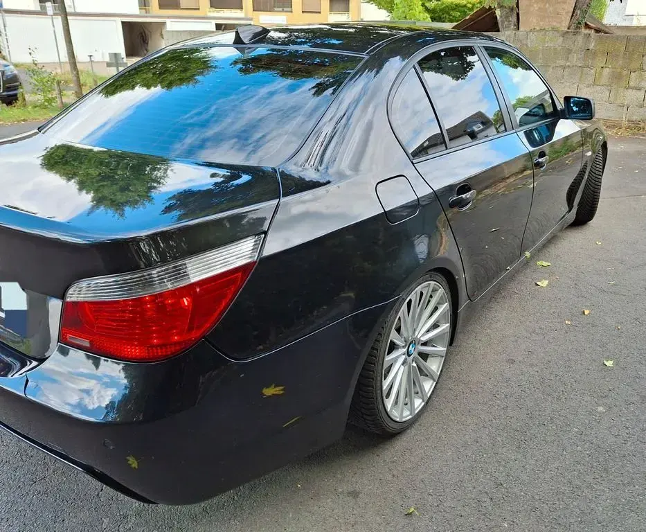Gebraucht BMW 520 M Sport 170 PS (125 kW) 2004 Schwarz Limousine