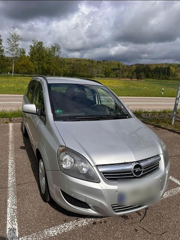 Grau Gebraucht 2010 Opel Zafira Van / Kleinbus | 1.300 € (Superpreis) - Bild 1/4