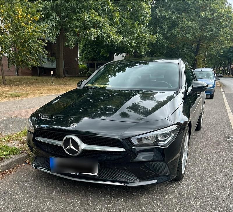 Schwarz Gebraucht 2021 Mercedes CLA200 Progressive Coupé | 28.800 € (Superpreis) - Bild 1/4